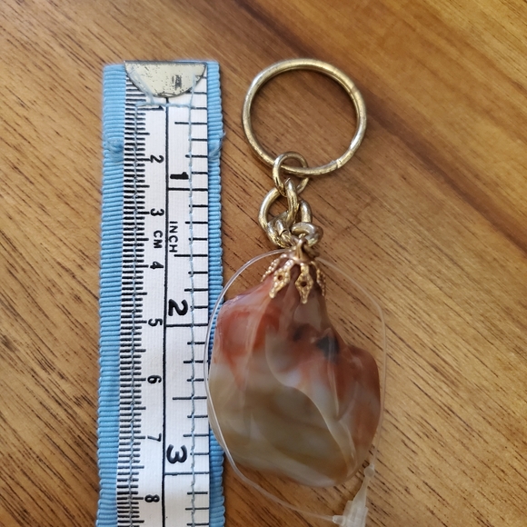 Anthropologie Brown Stone Key Chain Goldtone Hardware Key Ring - Picture 3 of 9